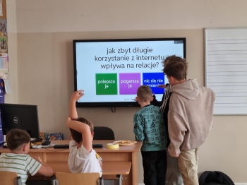 99a79c36-64f0-40ee-aa58-c8582623d418