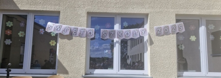 RODZINNY FESTYN Z OKAZJI ŚWIĘTA SZKOŁY – RADOŚĆ, INTEGRACJA I POMOC!