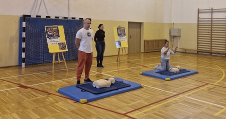 RATUJEMY, BO UMIEMY! 