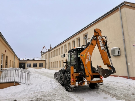 BEZINTERESOWNA POMOC